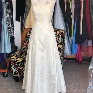 Elegant formal gown size 5/6